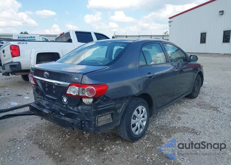 2011 Toyota Corolla Le z USA, uszkodzony, nr VIN 2T1BU4EE4BC737686